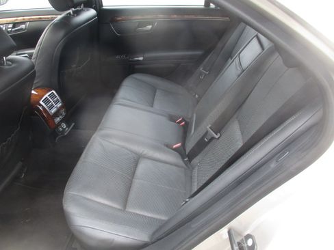 Used 2007 Mercedes-Benz S 550 image 9