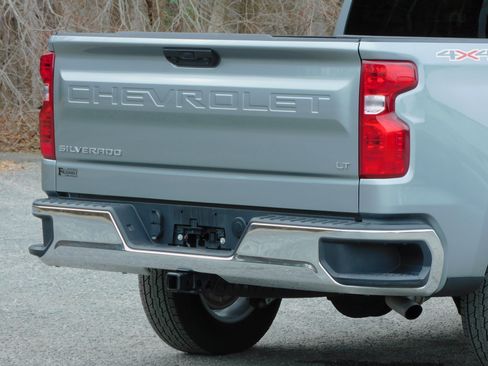 Used 2025 Chevrolet Silverado 1500 LT image 13