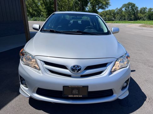 Used 2013 Toyota Corolla S Sedan 4D FWD image 9
