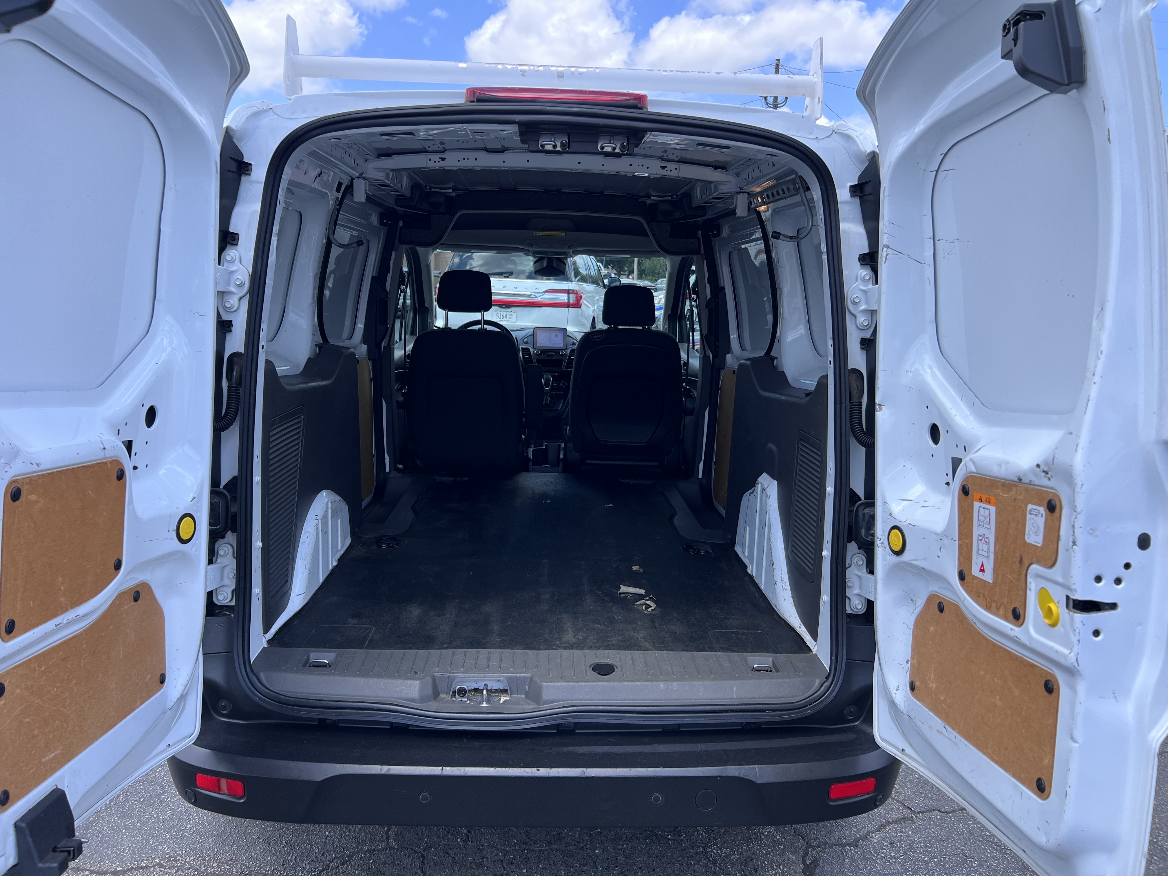 Used 2020 Ford Transit Connect XL Long Wheel Base FWD image 2