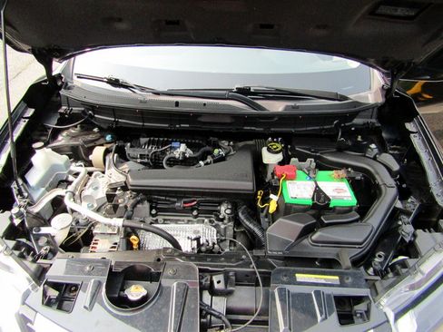 Used 2018 Nissan Rogue AWD image 21