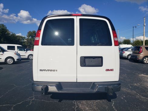 Used 2024 GMC Savana 2500 image 5