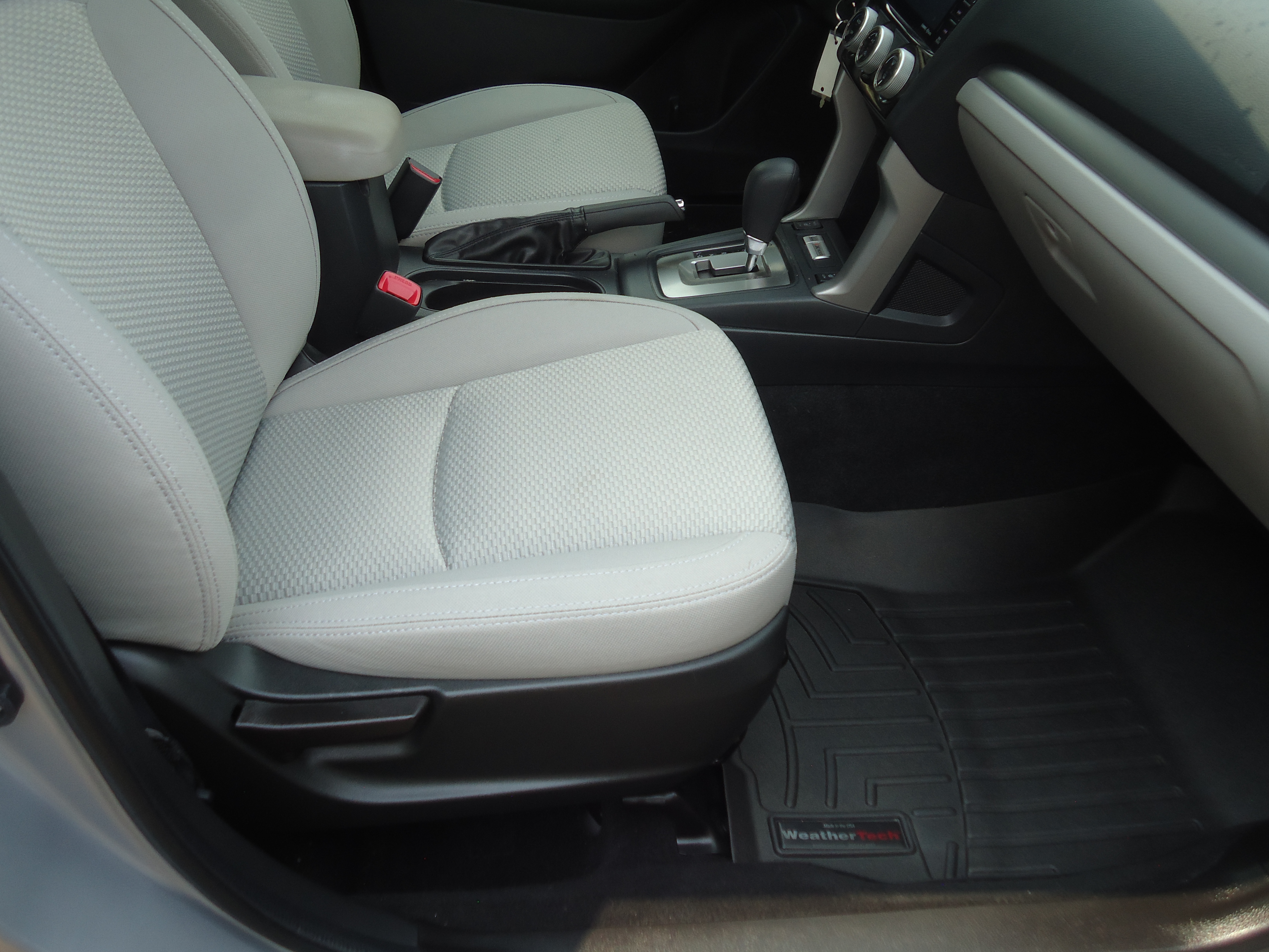 Used 2017 Subaru Forester 2.5i Premium AWD/4WD image 8
