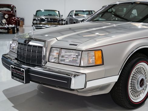 Used 1990 Lincoln Mark VII Blass image 27