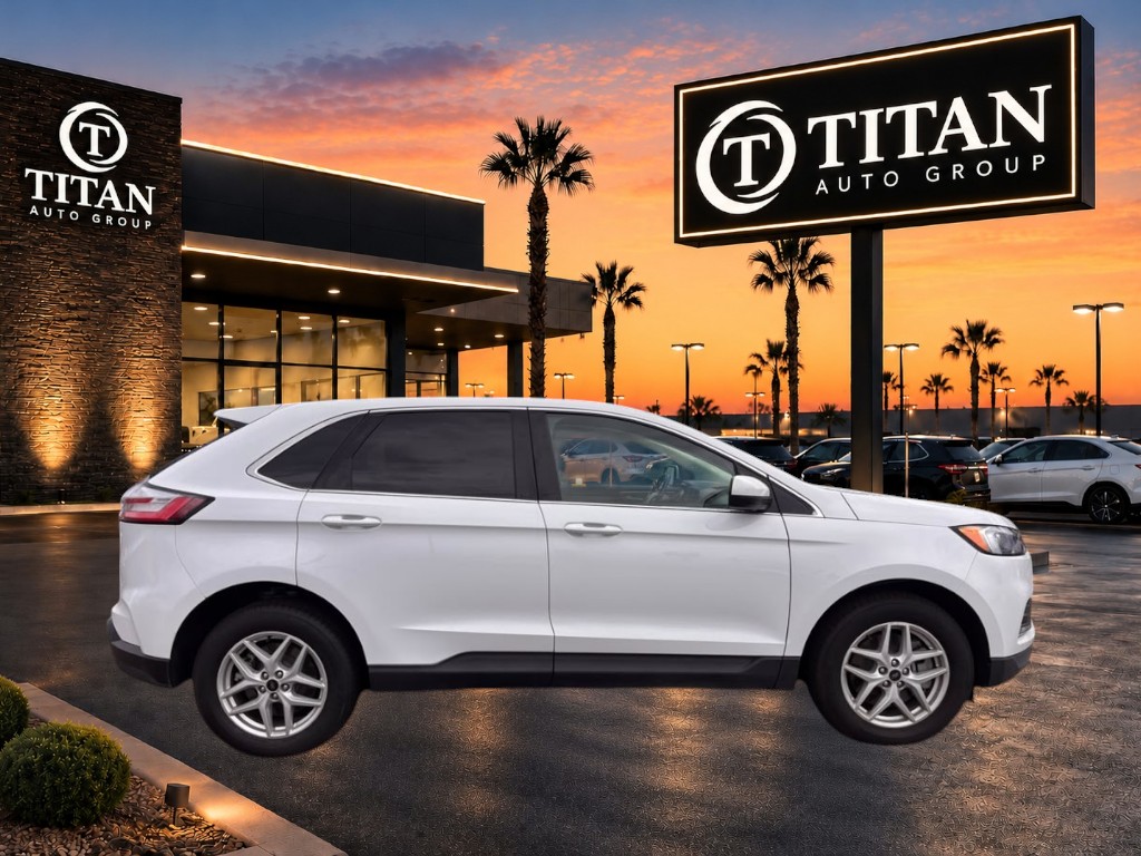 Used 2024 Ford Edge AWD image 3