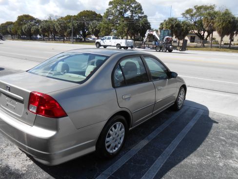 Used 2004 Honda Civic LX image 5