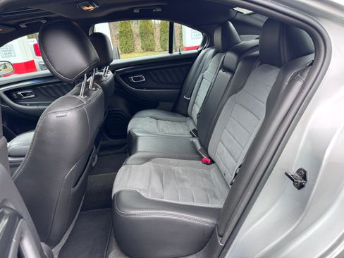 Used 2013 Ford Taurus SHO image 16