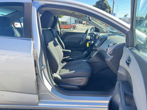Used 2015 Chevrolet Sonic LT image 15