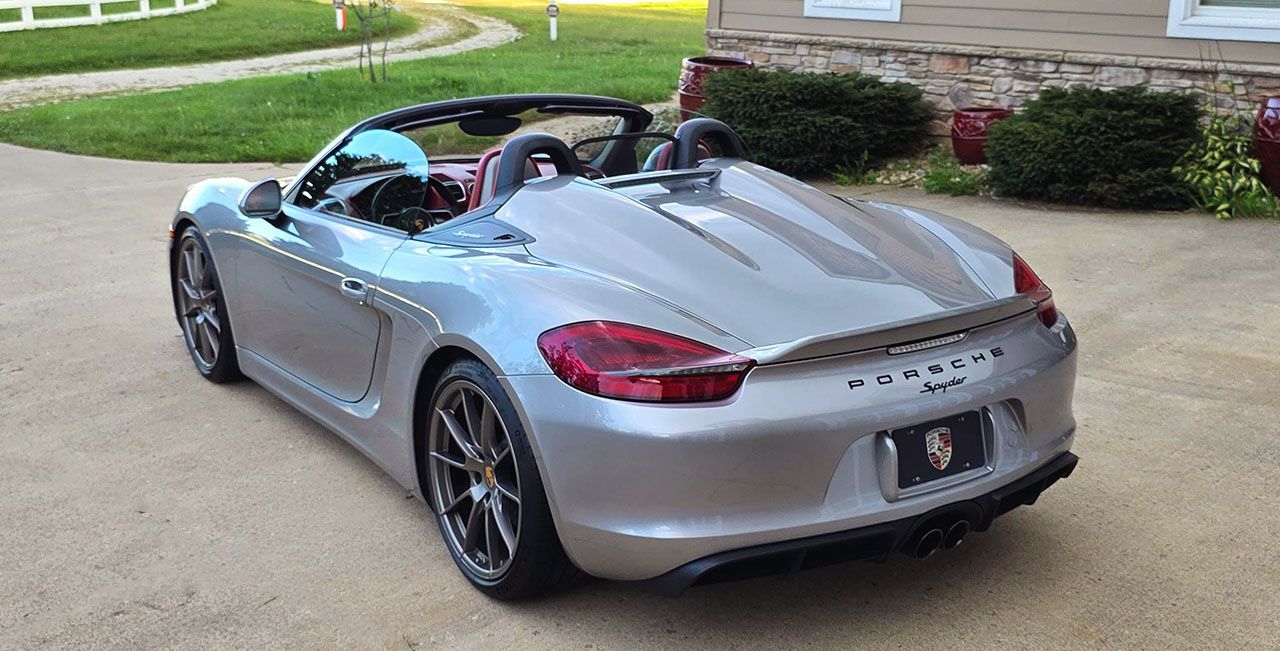 Used 2016 Porsche Boxster Spyder RWD image 31