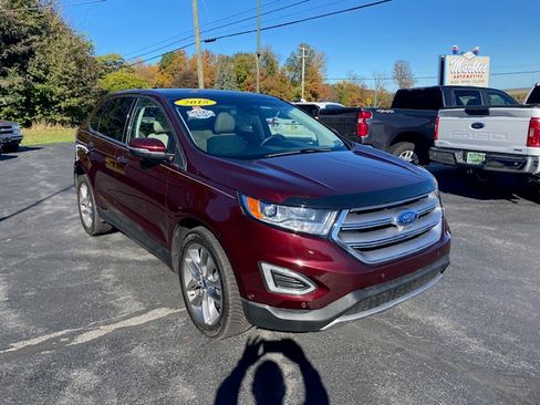 Used 2018 Ford Edge Titanium image 4