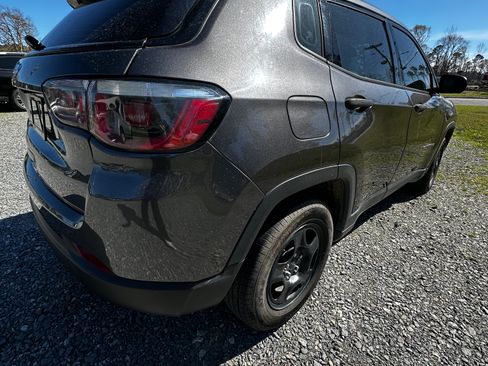 Used 2018 Jeep Compass Sport image 5