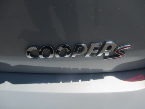 Used 2018 MINI Cooper S 2-Door Hardtop FWD image 13