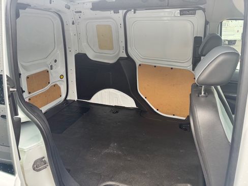 Used 2016 Ford Transit Connect XL image 5