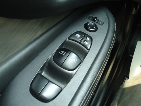 Used 2016 Nissan Murano AWD SV image 17