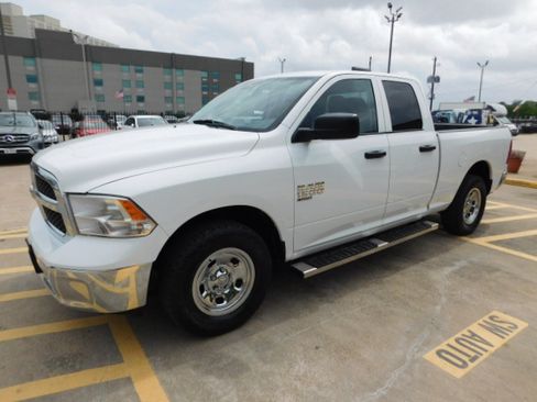 Used 2019 RAM 1500 Classic Tradesman RWD image 4