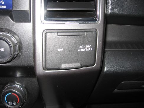 Used 2020 Ford F150 XLT image 10