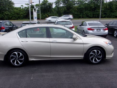 Used 2017 Honda Accord EX-L V6 Sedan image 13