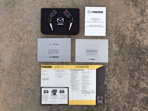 Used 2001 MAZDA MX-5 Miata Special Edition image 40