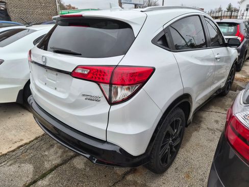 Used 2021 Honda HR-V Sport image 3