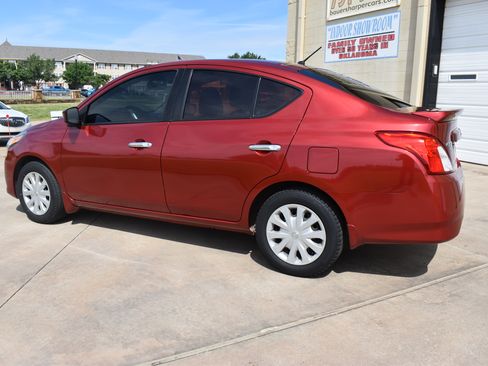 Used 2019 Nissan Versa SV FWD image 14
