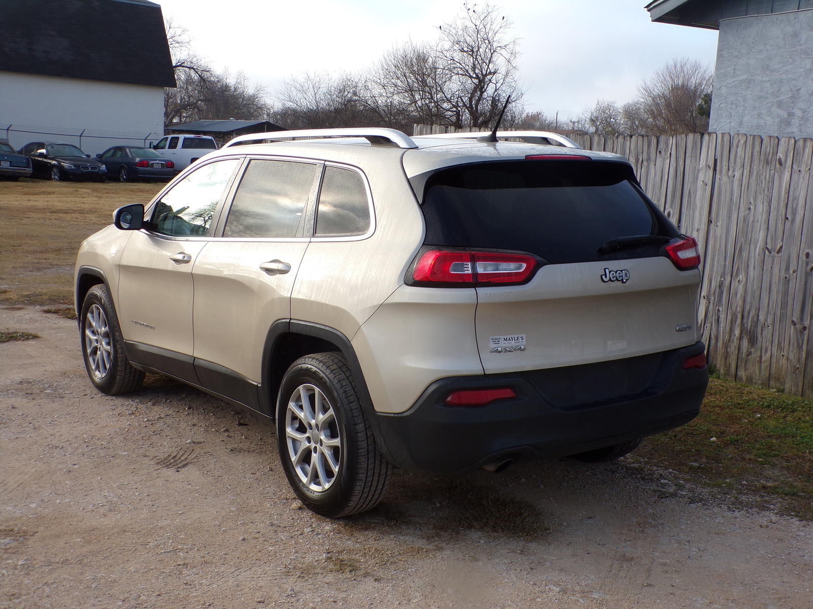 Used 2014 Jeep Cherokee Latitude AWD/4WD image 3