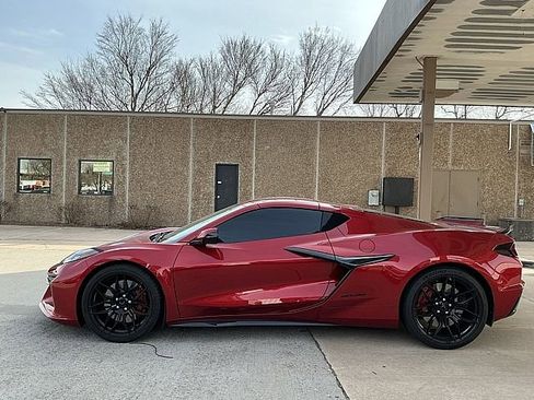 Used 2025 Chevrolet Corvette Z06 w/ 3LZ 70th Anniversary image 8