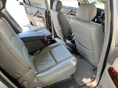Used 2007 Toyota Sequoia Limited image 23