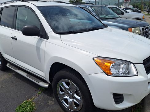 Used 2012 Toyota RAV4 XSE image 4