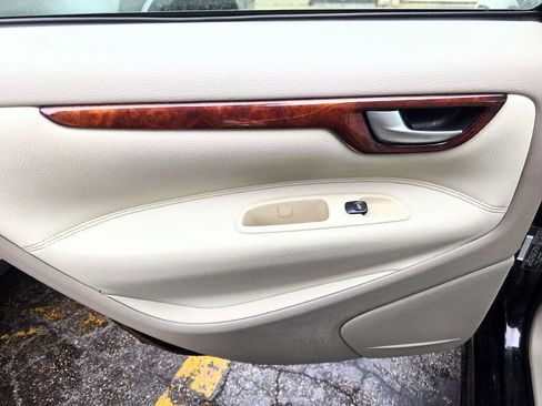 Used 2007 Volvo V70 2.5T image 14