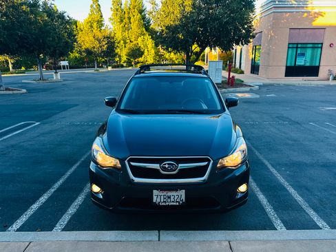 Used 2015 Subaru XV Crosstrek 2.0i Limited AWD/4WD image 2