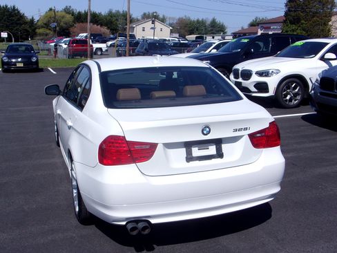 Used 2011 BMW 328i xDrive image 9