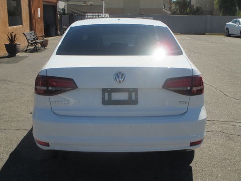 Used 2018 Volkswagen Jetta S image 11