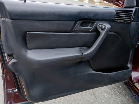 Used 1991 BMW M5 image 28