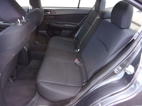 Used 2012 Subaru Impreza 2.0i image 9