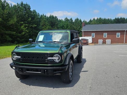 Used 2022 Ford Bronco image 1