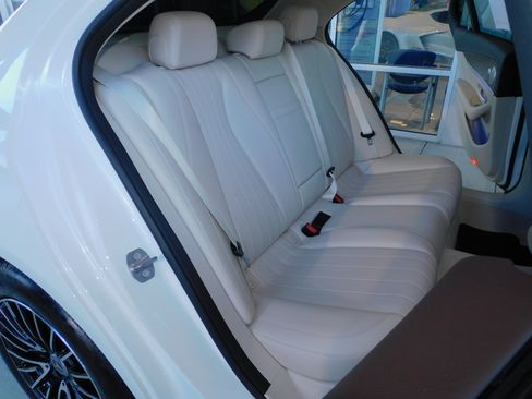 Used 2018 Mercedes-Benz E 300 image 24