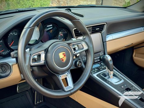 Used 2019 Porsche 911 Targa 4S image 8