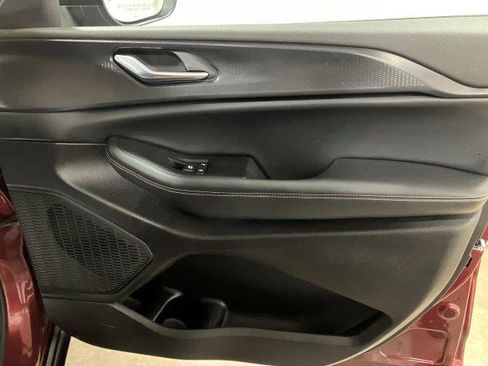 Used 2023 Jeep Grand Cherokee L Laredo image 27