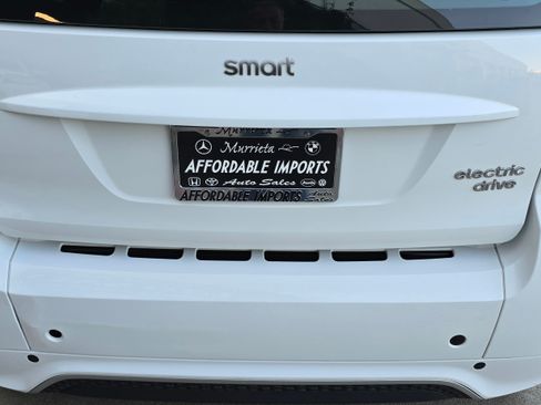 Used 2015 smart fortwo electric drive image 49