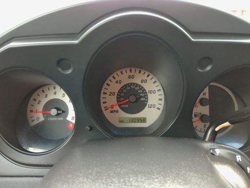 Used 2004 Nissan Frontier XE image 44