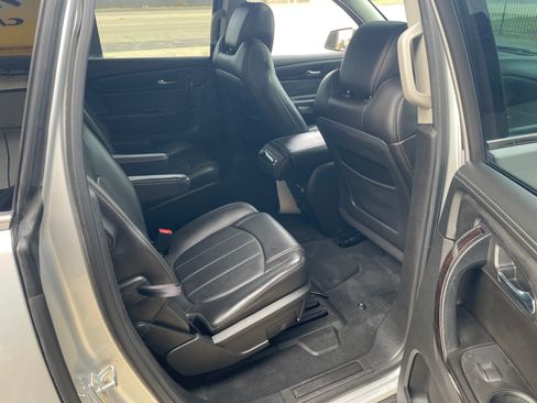 Used 2015 Chevrolet Traverse LTZ image 11