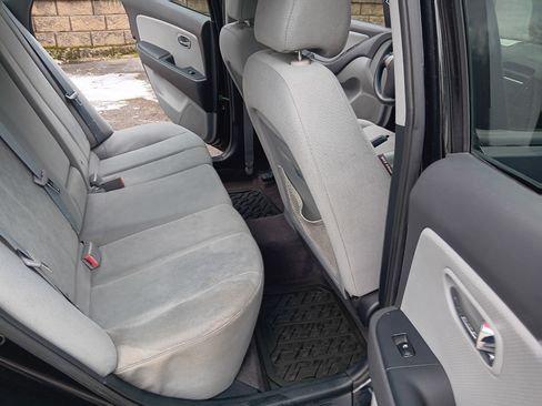 Used 2010 Hyundai Elantra image 16