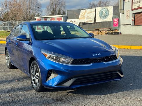 Used 2024 Kia Forte LXS image 8