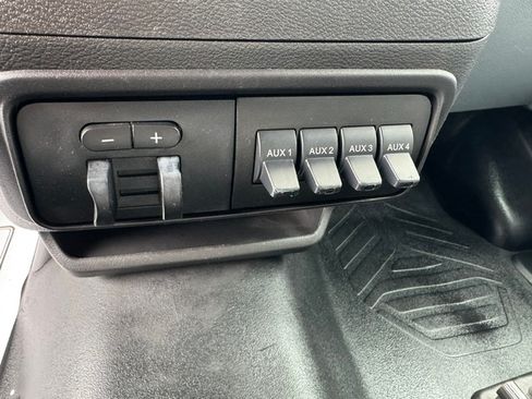 Used 2019 Ford Transit 350 138 DRW RWD image 16