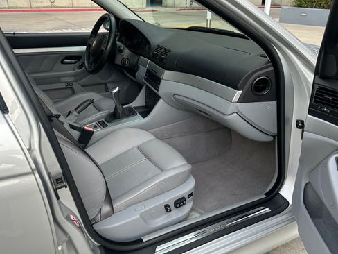 Used 2002 BMW 540i image 29