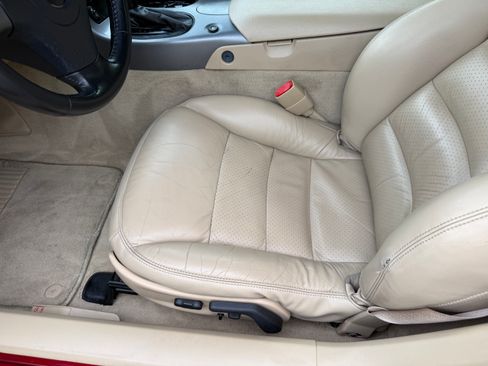 Used 2006 Chevrolet Corvette Convertible RWD image 80