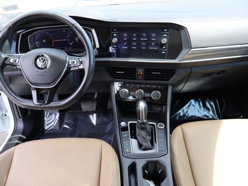 Used 2019 Volkswagen Jetta SEL FWD image 17