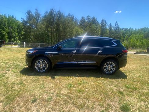 Used 2018 Buick Enclave Avenir image 27