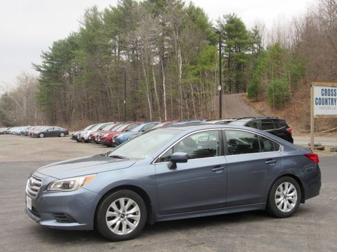 Used 2015 Subaru Legacy 2.5i Premium image 2