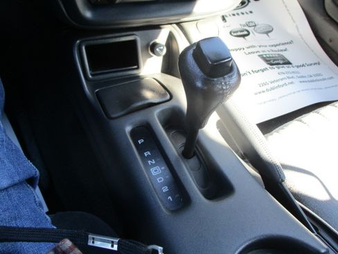 Used 1997 Chevrolet Camaro RS image 38